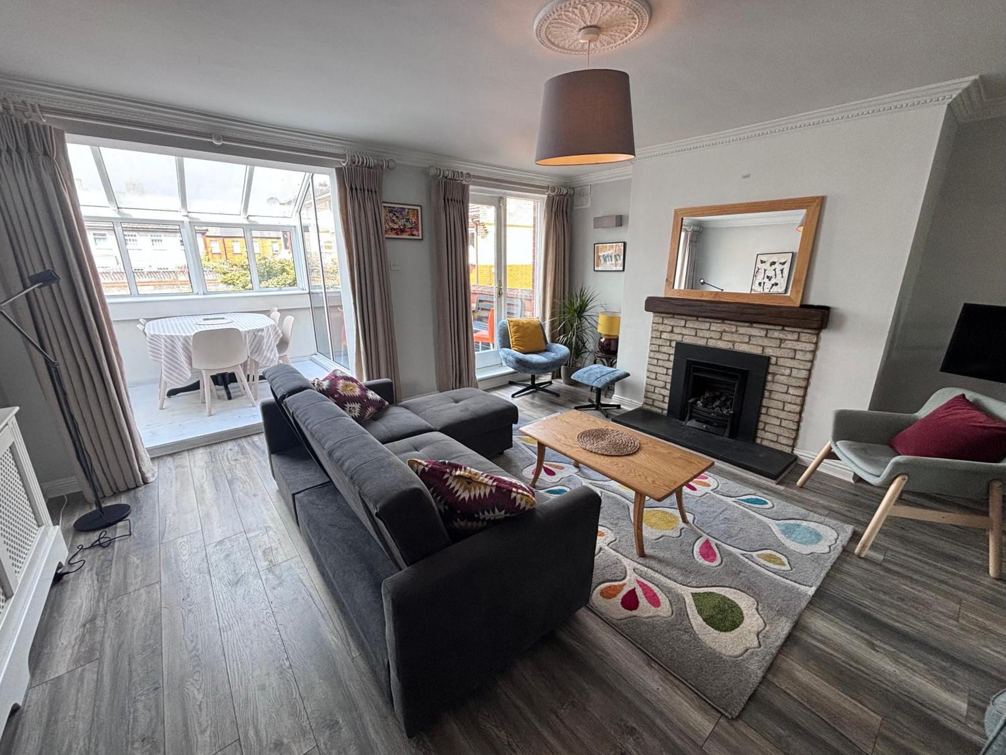 Central, Comfortable And Spacious 4 Bed Duplex Dublino Esterno foto